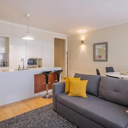 Virginie Almada Porto