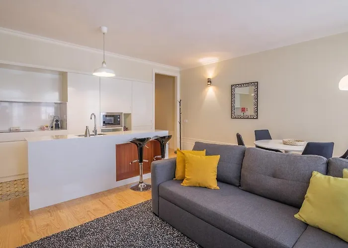 Virginie Almada Oporto